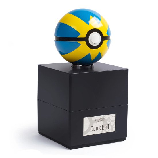 Pokémon: Die-Cast Quick Poke Ball Replica