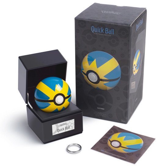 Pokémon: Die-Cast Quick Poke Ball Replica